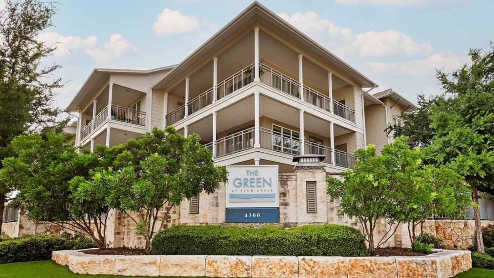 Landing At The Green At Plum Creek - 2 Bedrooms In Кайл Екстериор снимка