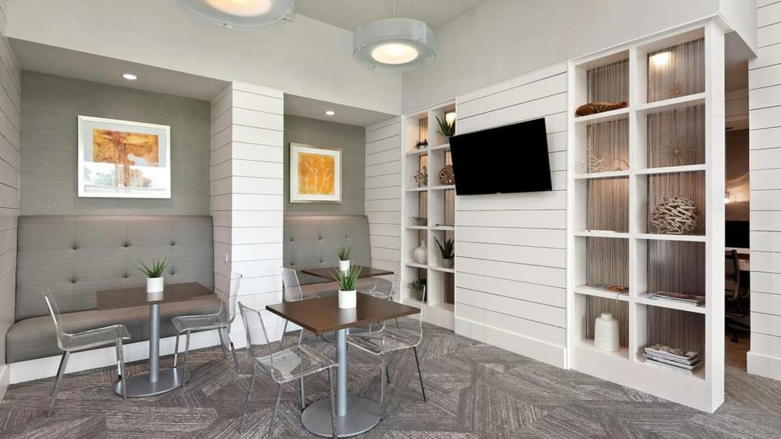 Landing At The Green At Plum Creek - 2 Bedrooms In Кайл Екстериор снимка